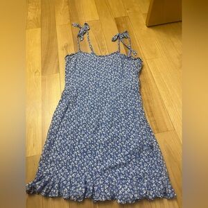Bardot Light Blue floral summer structured sunDress ruffle accents 6 like new